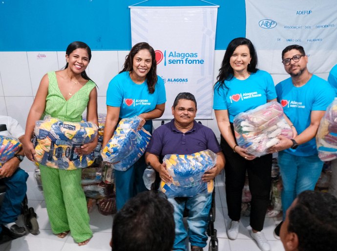 Alagoas Sem Fome doa uma tonelada de alimentos à Associação de Pessoas com Deficiência