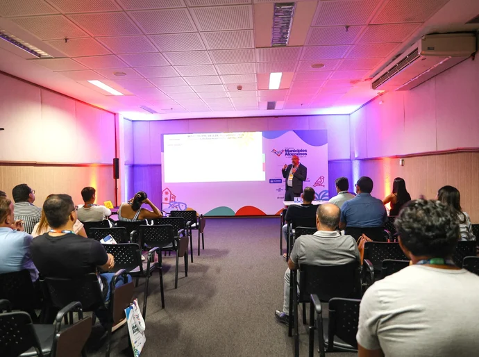 Diálogo entre municípios, estado e união marca debates do Eixo Meio Ambiente