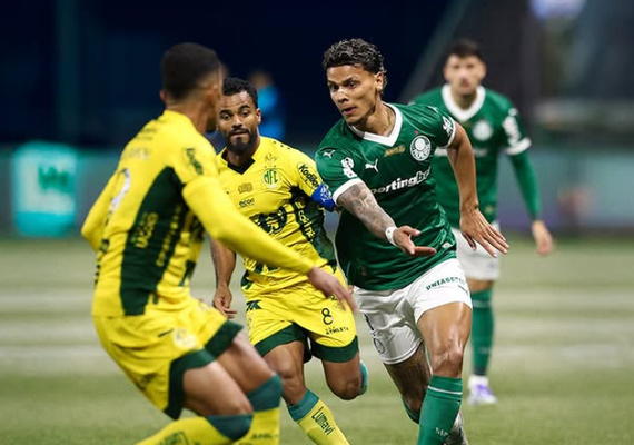 Palmeiras erra no ataque, empata com Mirassol e mantém série sem vencer em casa no Brasileirão