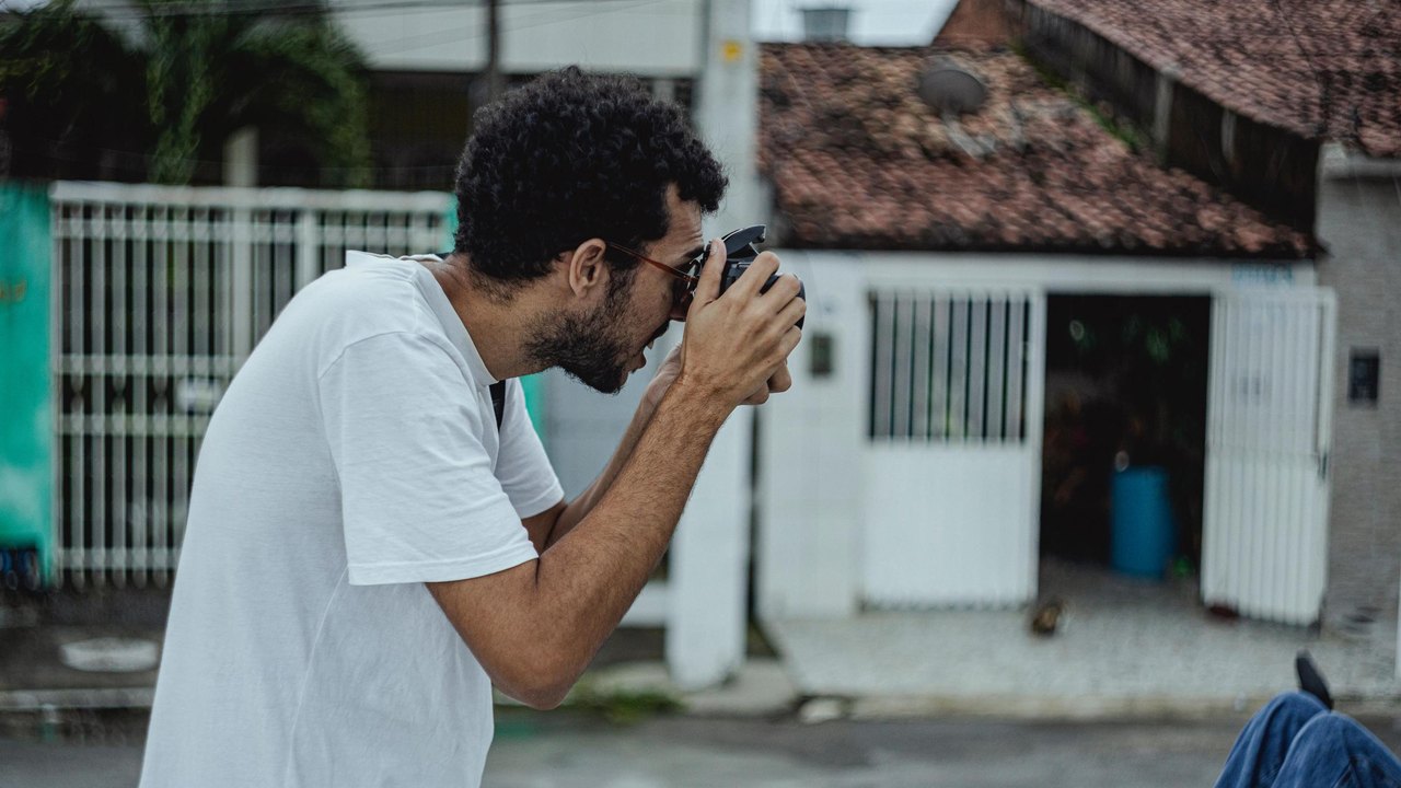 Alagoano Paulo Accioly brilha em exposição do Complexo Esportivo das Olimpíadas, em Paris