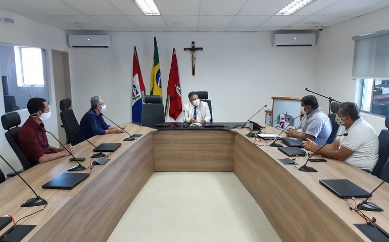 Chefe do MP recebe transportadores complementares e promete intermediar diálogo com governo