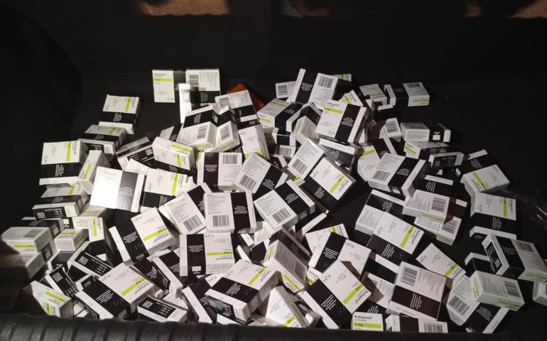 PM apreende 3.600 comprimidos de medicamento irregular em Limoeiro de Anadia