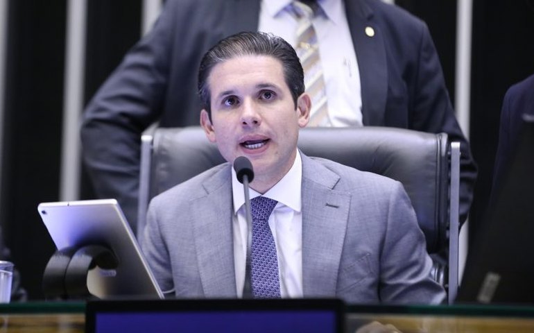 Hugo Motta diz que comissão do IR encontrará equilíbrio necessário, com responsabilidade fiscal