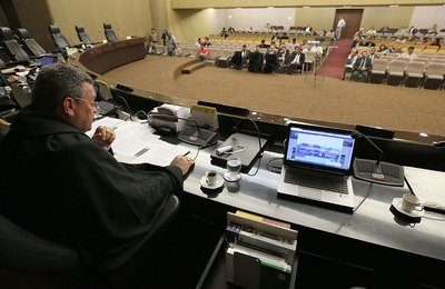 Taturana: Relator pede punição, mas sessão é suspensa após 7h