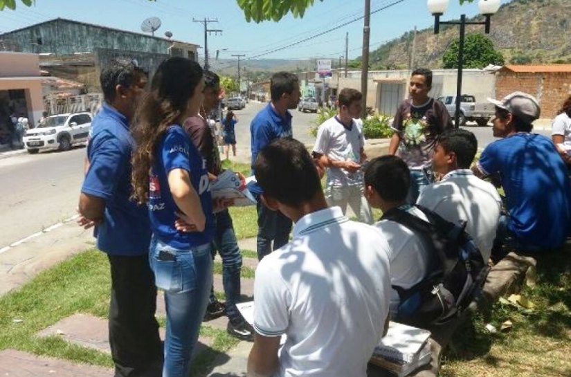 Anjos da Paz fazem busca ativa de dependentes químicos no interior