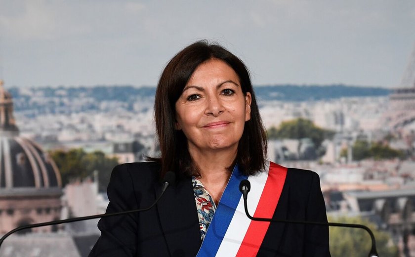 Prefeita de Paris promete mergulhar no Sena para atestar qualidade da água nas provas olímpicas