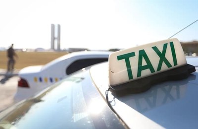 Fim da taxa de verificação de taxímetros beneficiará 300 mil taxistas
