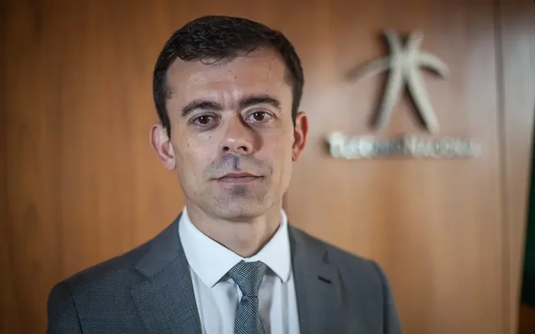 Secretário diz que zerar déficit de 2024 está mais desafiador, mas descarta mudança da meta