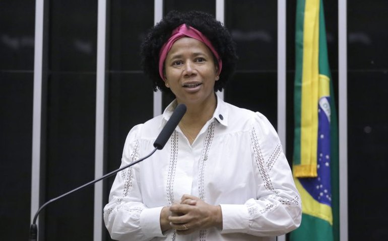 Comissão aprova projeto que cria protocolo de ajuda a indígenas durante desastres