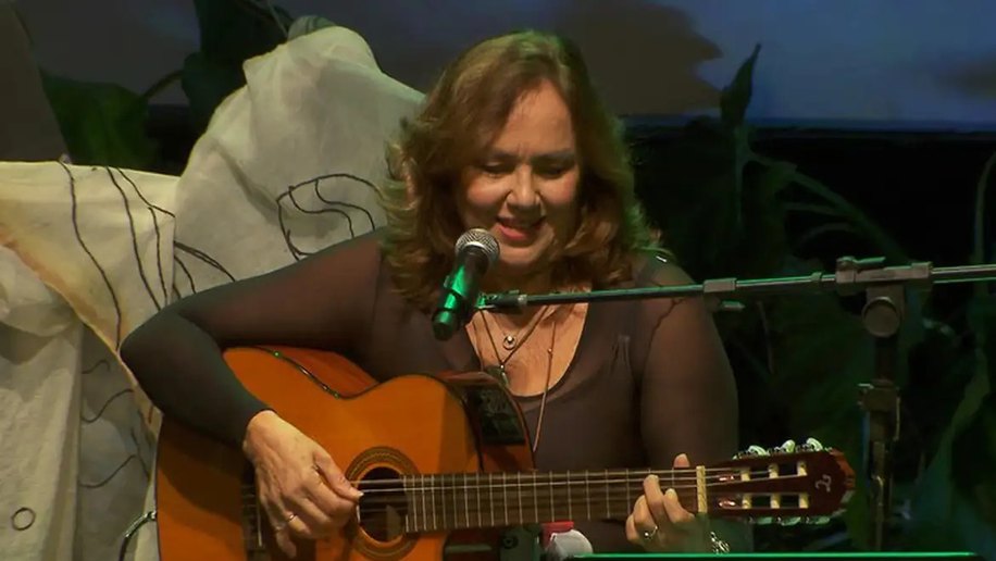 Jane Duboc celebra a Bossa Nova no programa Cena Musical
