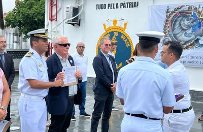Vice-reitor do Cesmac recebe título de Tripulante Honorário da Marinha do Brasil