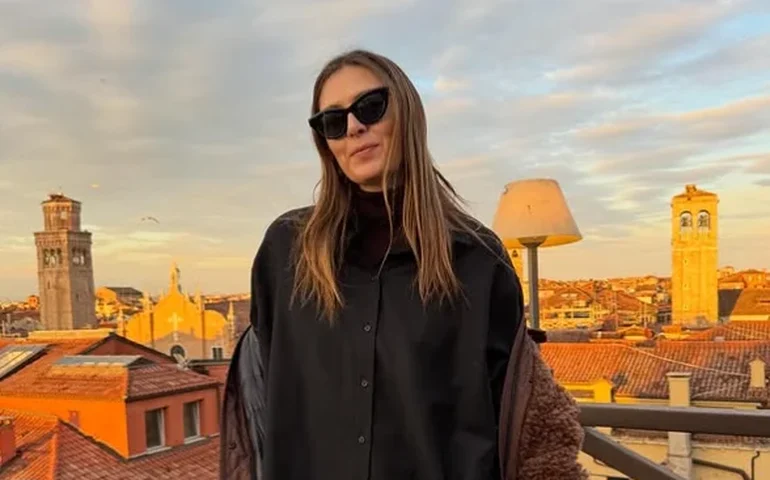 Maria Sharapova desfruta de spa nos Alpes italianos e encanta seguidores nas redes sociais