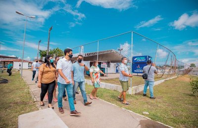 Prefeito JHC ouve reivindicações dos moradores do Conjunto Osman Loureiro 