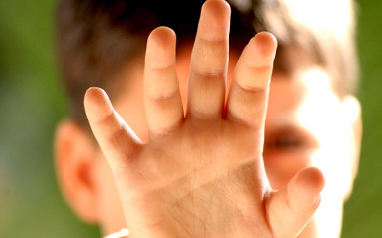 Professora que estapeava crianças de berçário em Fraiburgo (SC) é demitida