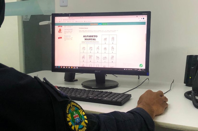 Guardas Municipais são capacitados em Libras para acolher comunidade surda