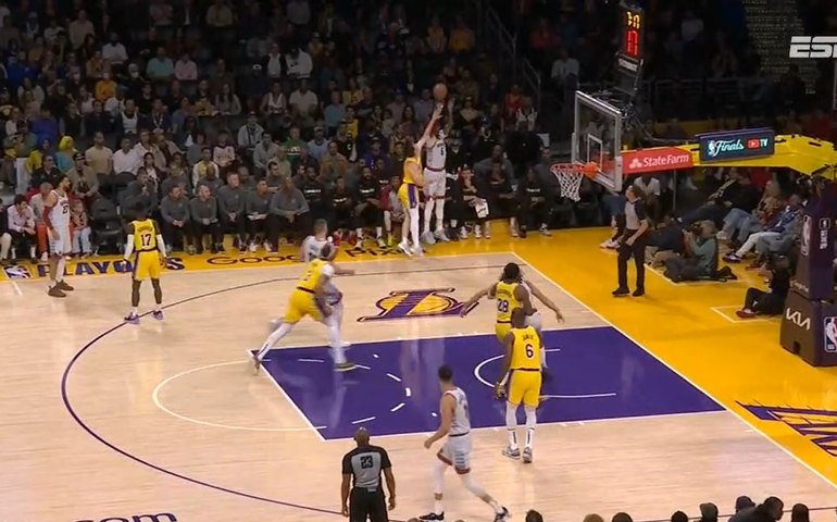 Nuggets 'varrem' Lakers com show de Jokic e vão à final da NBA pela 1ª vez