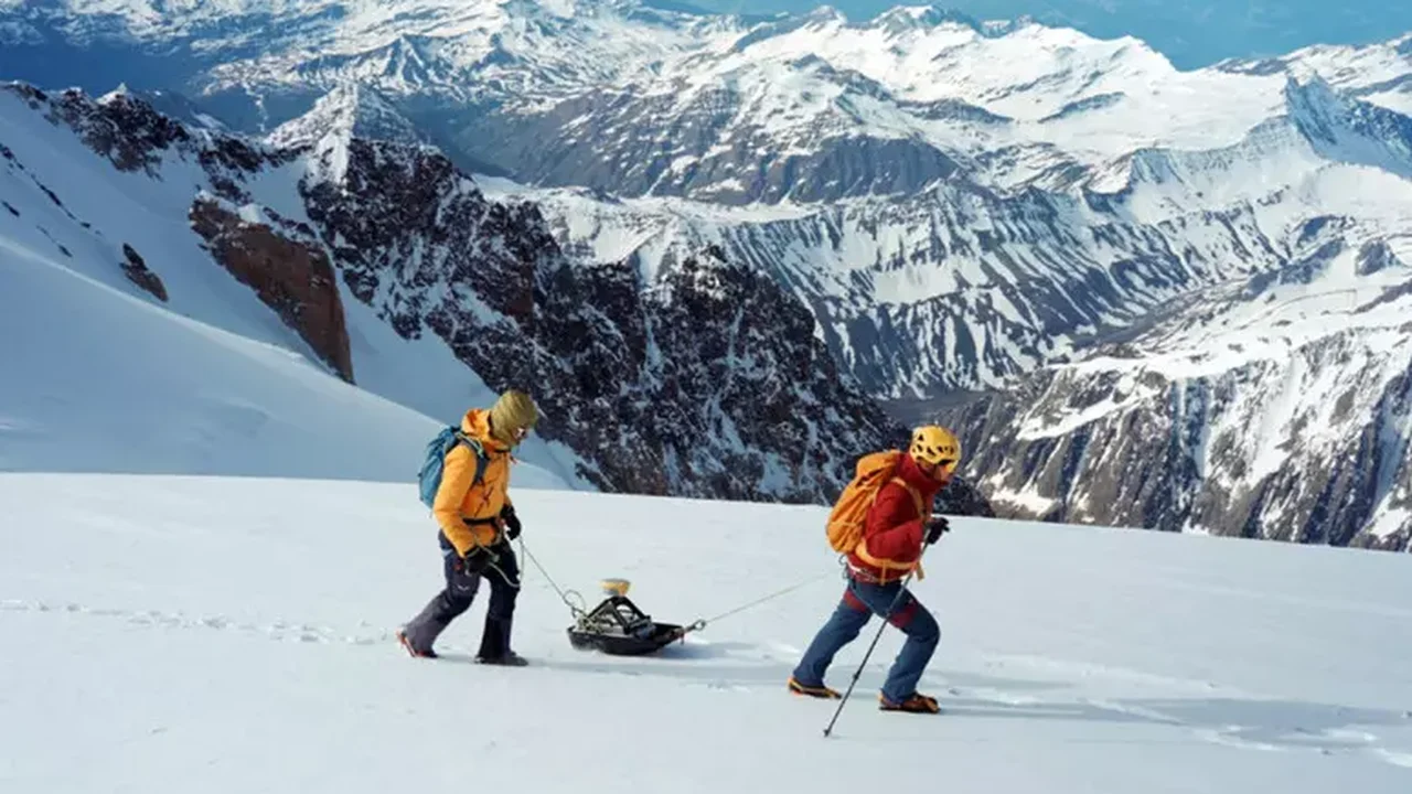 Mont-Blanc diminui devido a derretimento de gelo por crise climática