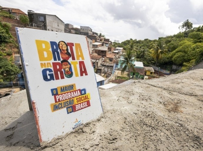 Prefeitura impulsiona desenvolvimento e mobilidade na parte alta de Maceió