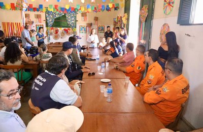 Prefeita Tia Júlia se reúne com equipe de segurança e organização para ajustes finais do FIPI