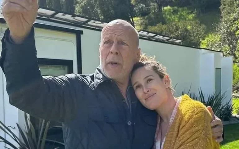 Rumer Willis compartilha atualização emocionante sobre o pai, Bruce Willis, em meio à luta contra a demência: 'Ainda vejo uma faísca dele'