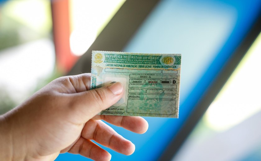 CNH sem autoescola? Governo estuda acabar com exigência de aulas para carteira de habilitação