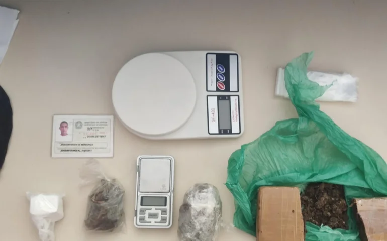 Operação policial prende suspeito de tráfico e apreende drogas em Joaquim Gomes