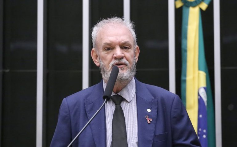 Comissão aprova criação de política nacional de combate à sífilis congênita