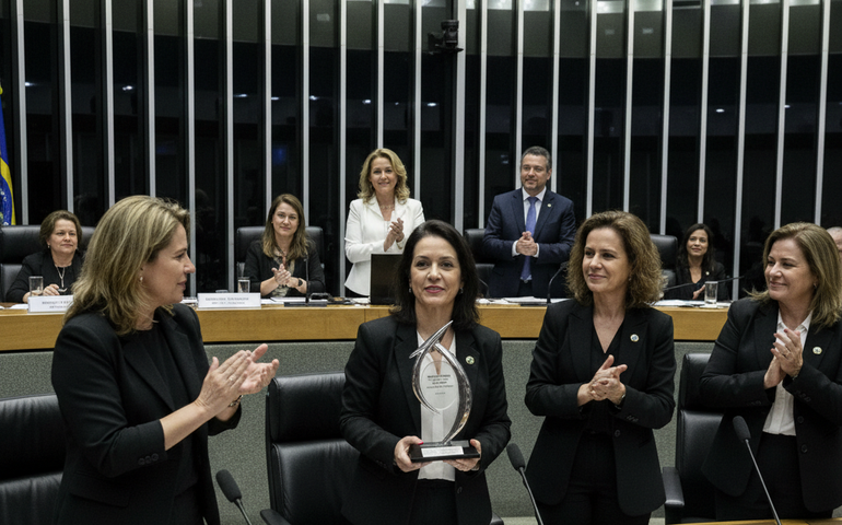 Senado aprova criação de prêmio para mulheres empreendedoras