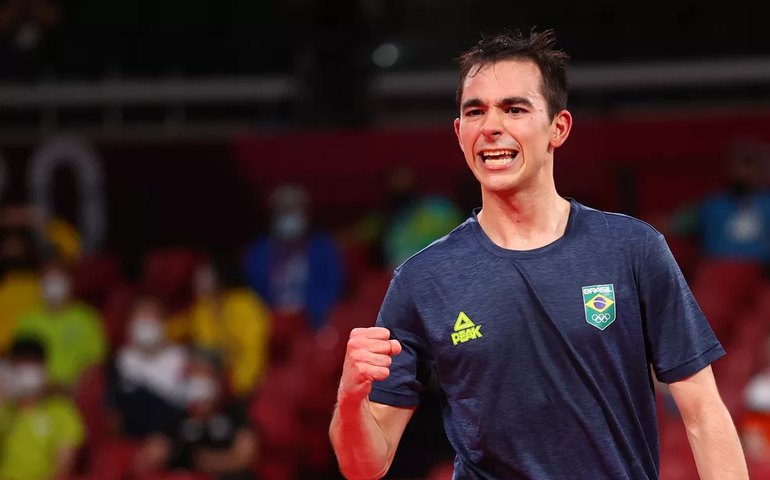 Hugo Calderano vai à final de WTT da Tunísia após 4 vitórias e nenhum set perdido