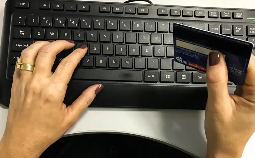 Bradesco lança com Cielo função que permite transformar celular em maquininha de cartão