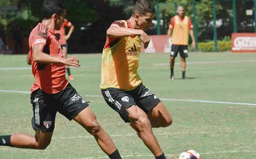 São Paulo treina de olho no Vitória e quer usar bom momento para crescer no Brasileirão