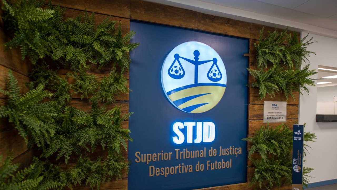 STJD pune Ceará e Sport por invasão do gramado com interdição de seus estádios