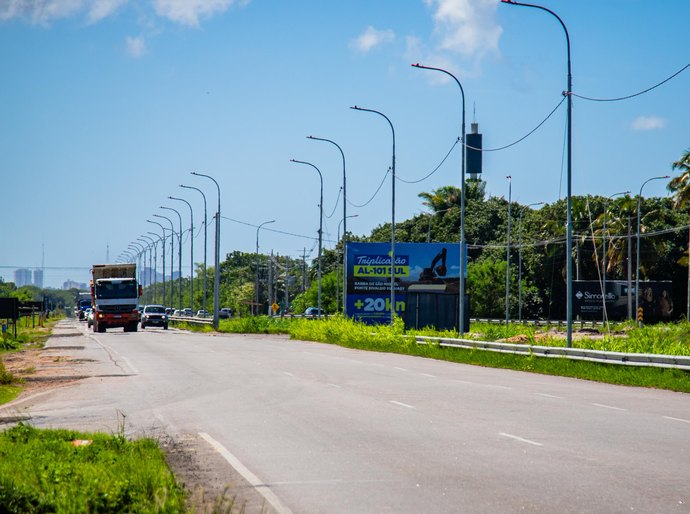 Governo de Alagoas inicia triplicação da rodovia que liga Maceió a Barra de São Miguel