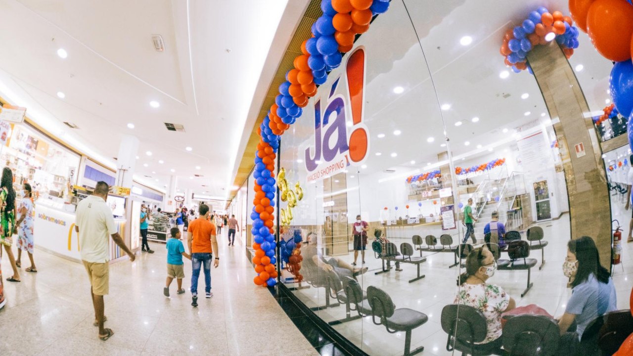 Com mais de 1 milhão de atendimentos, Já! Maceió Shopping completa 5 anos de praticidade na oferta de serviços públicos