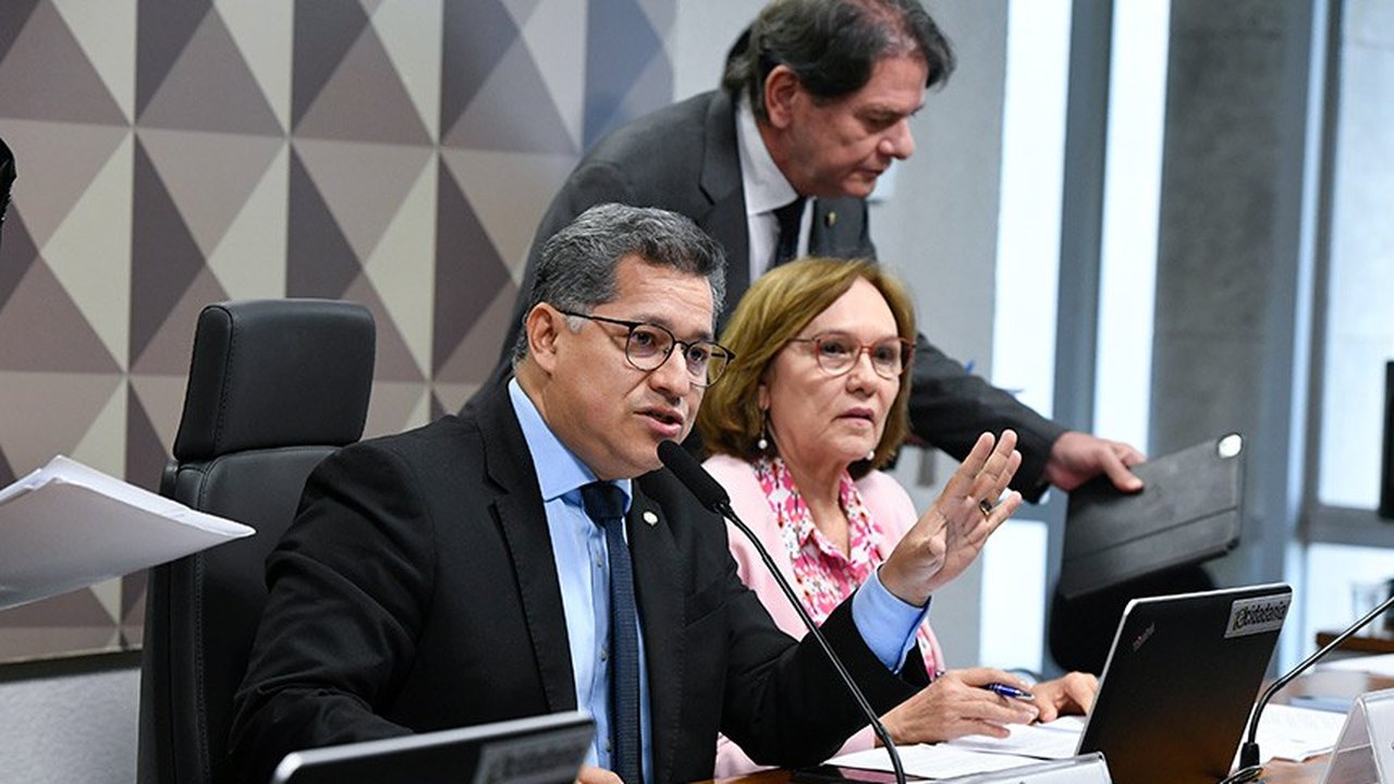 MP do Mais Médicos segue para votação na Câmara