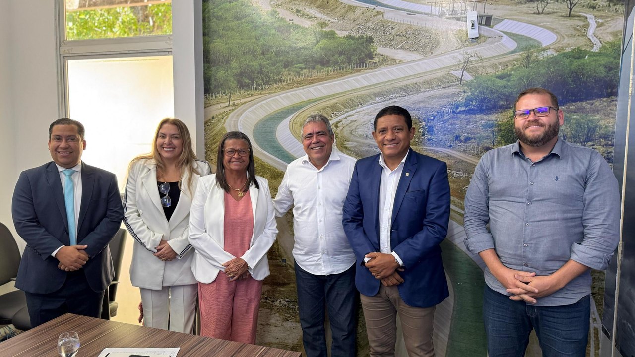 Governo anuncia implantação de sistemas de dessalinização e outras ações em Palmeira dos Índios