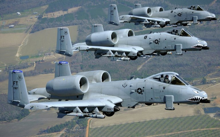 Mídia sugere por que EUA retiram de serviço aviões A-10 Thunderbolt em vez de os enviar à Ucrânia