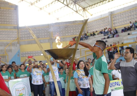 Prefeitura de Palmeira realiza abertura de Jogos Escolares do município