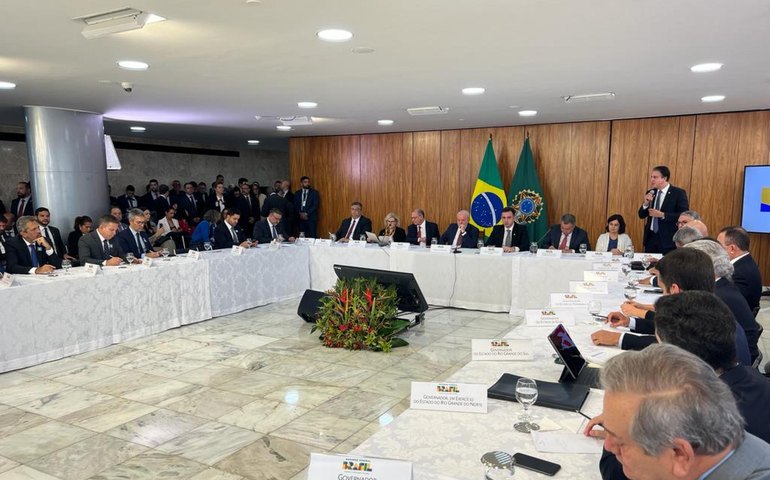 Em Brasília, vice-governador de Alagoas discute segurança nas escolas com presidente Lula