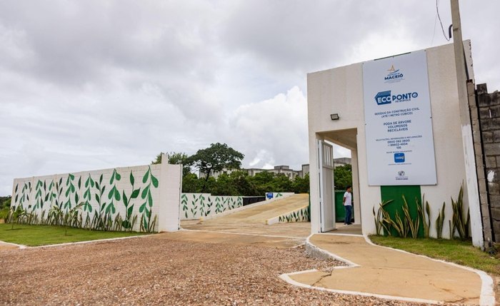 Ecopontos garantem descarte gratuito de entulhos em bairros de Maceió