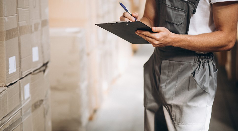 Recepcionista, Açougueiro e Estoquista: confira vagas de emprego disponíveis em Aracaju