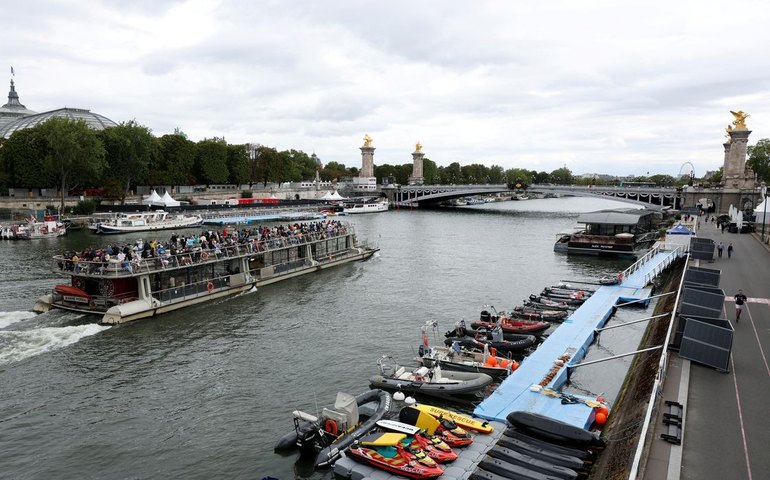 Treino de reconhecimento das águas abertas é cancelado por causa da poluição do Sena
