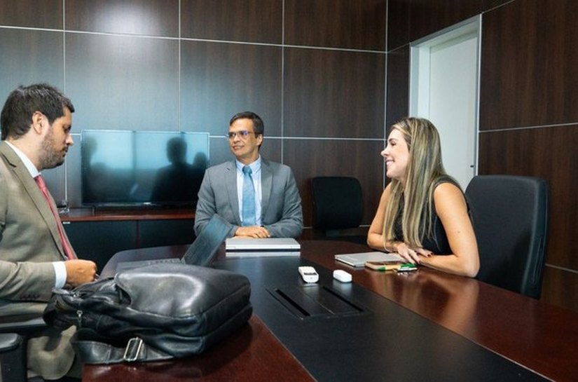 TRE/AL recebe visita de consultor do Prêmio Innovare