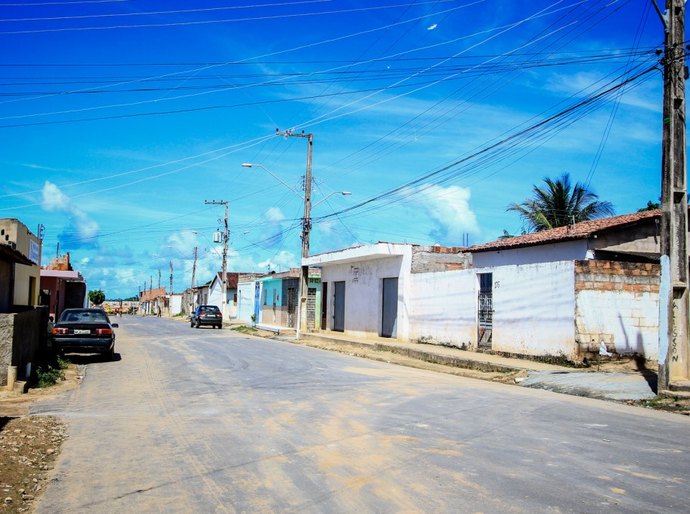 Rui Palmeira vistoria obras em execução no Benedito Bentes