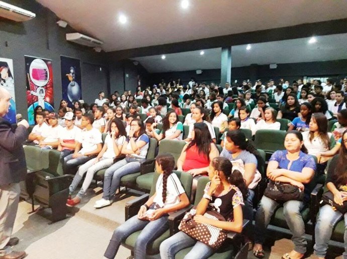 Cerca de 400 alunos participam de palestra sobre educação eleitoral em Arapiraca