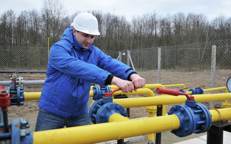 Ucrânia perderá R$ 7,8 bilhão por ano com sua recusa ao trânsito do gás russo, diz especialista