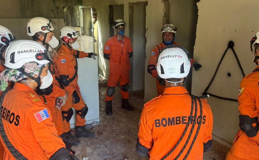 Cadetes do Corpo de Bombeiros participam de prática de busca e resgate em estruturas colapsadas