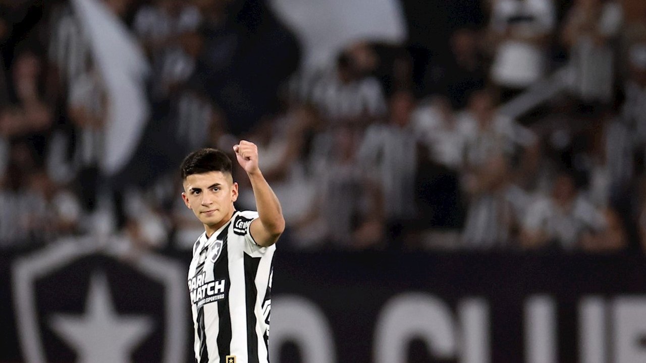 Corinthians esboça reação, mas paga o preço de ser dominado em derrota para o Botafogo