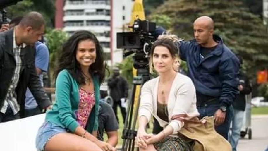 Deborah Secco grava primeiras cenas de Malhação: Pro Dia Nascer Feliz