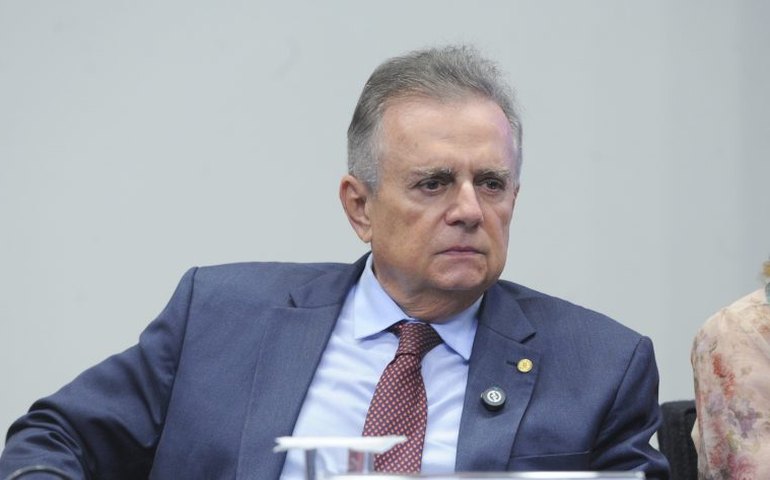 Comissão aprova projeto que torna obrigatório comissário de bordo fluente em português em voos passando pelo Brasil